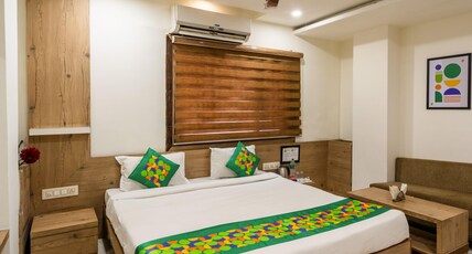 Treebo Ashirwad Regency, Near Bhopal Junction Railway Station Room Type - Deluxe Family Room