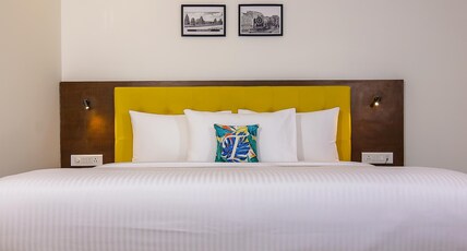 TreeHouse Vedanta Pride Hubballi Room Type - Deluxe King-Bed Room