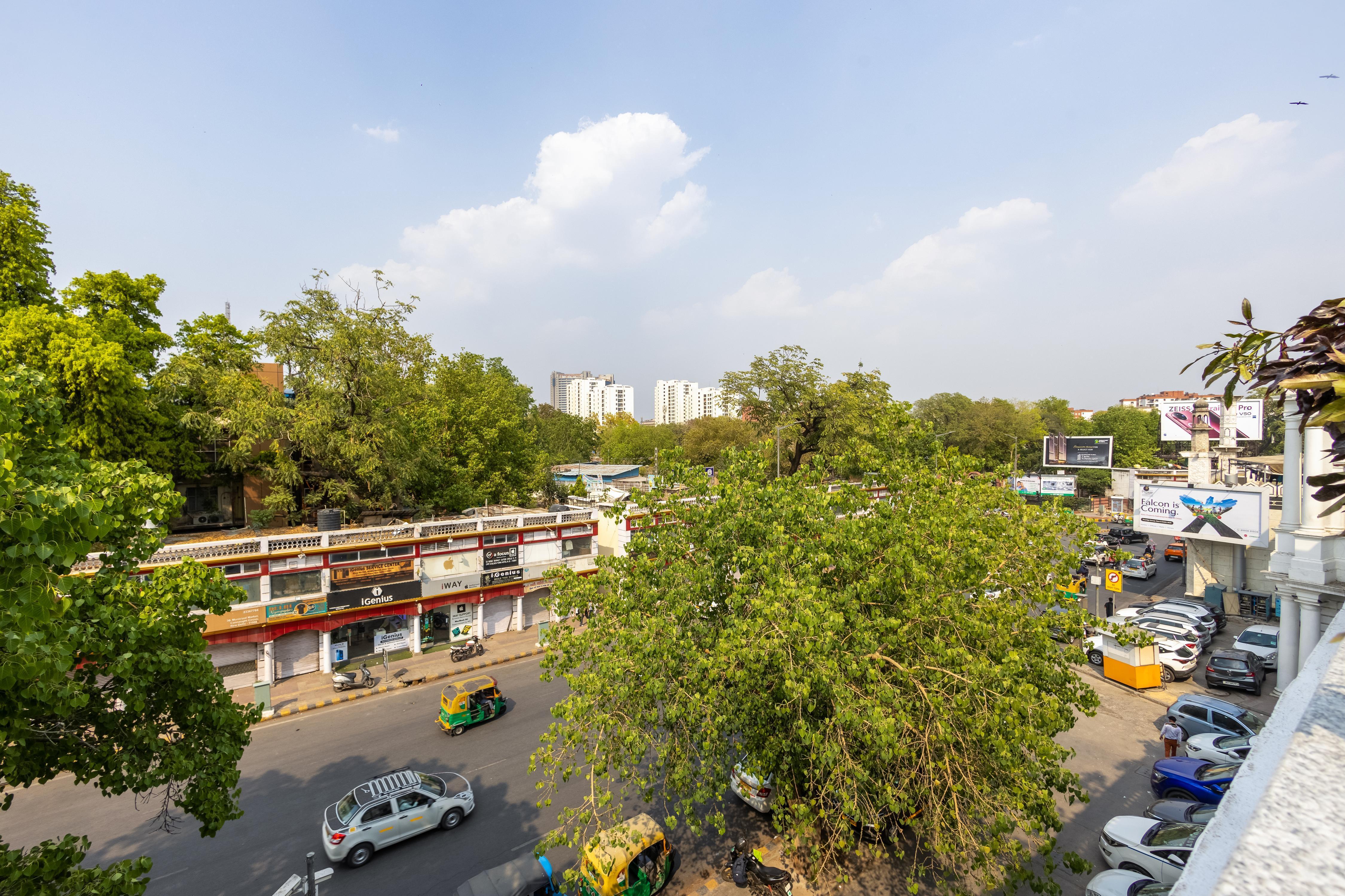 Saltstayz Autograph Connaught Place - Tap to explore photos