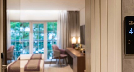 Grand Residency Hotel & Serviced Apartments Room Type - Sapphire Twin Room