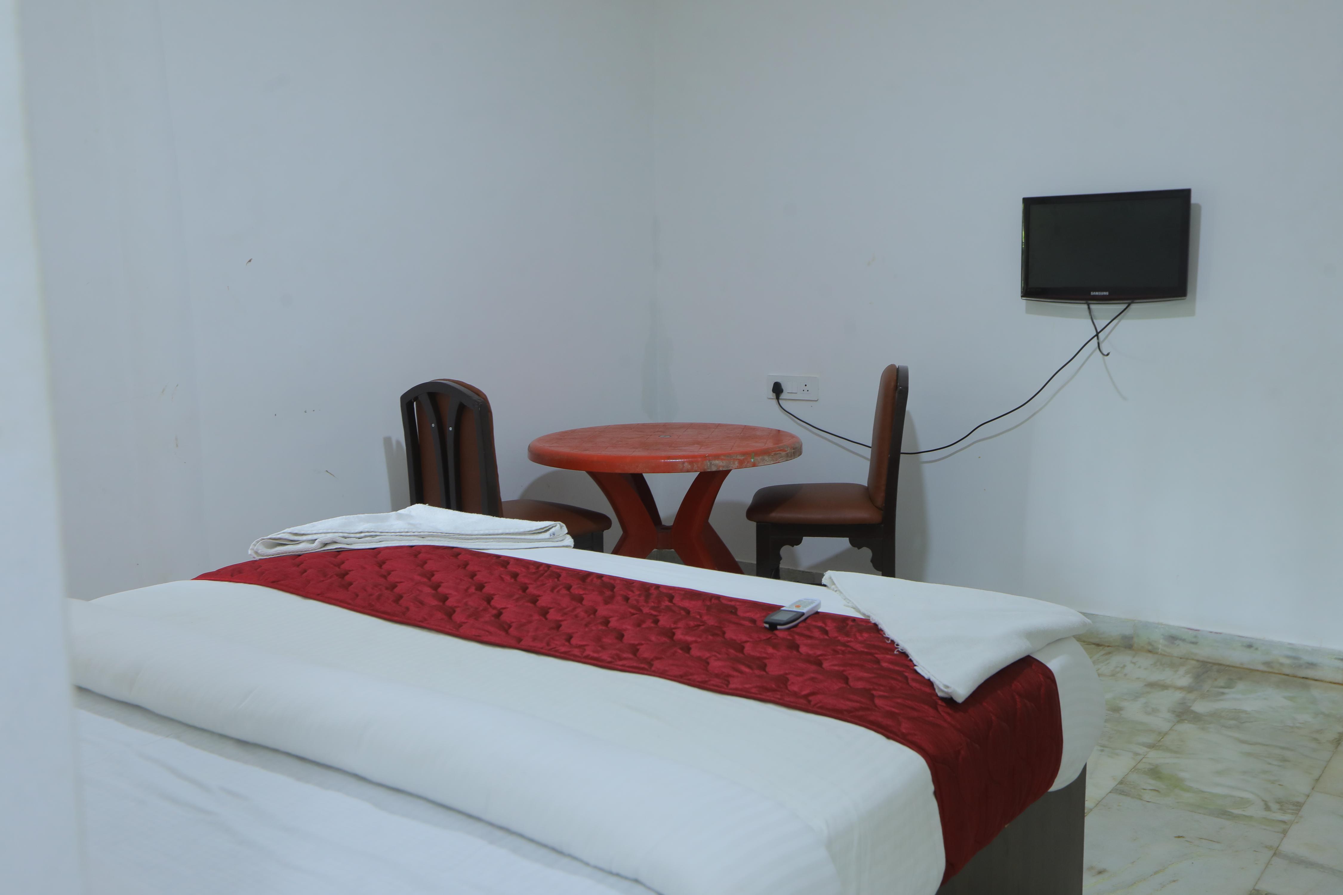 Chennai Royal Club Room Type - Deluxe Room