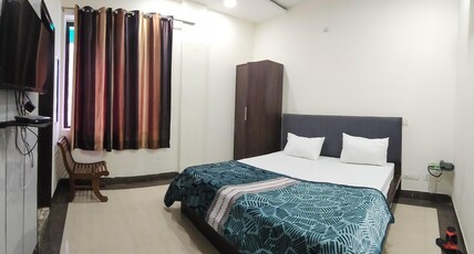 HOTEL SUNDAY Room Type - Bedroom