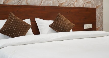 Hotel The Khazan Heights Room Type - Super Deluxe