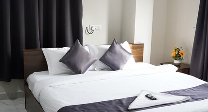 Dwaraka Heaven Luxury rooms Room Type - Deluxe Family room