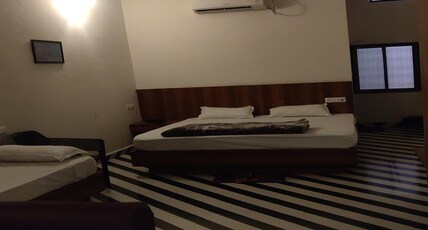 Hotel Shreemaya Room Type - Deluxe AC Room