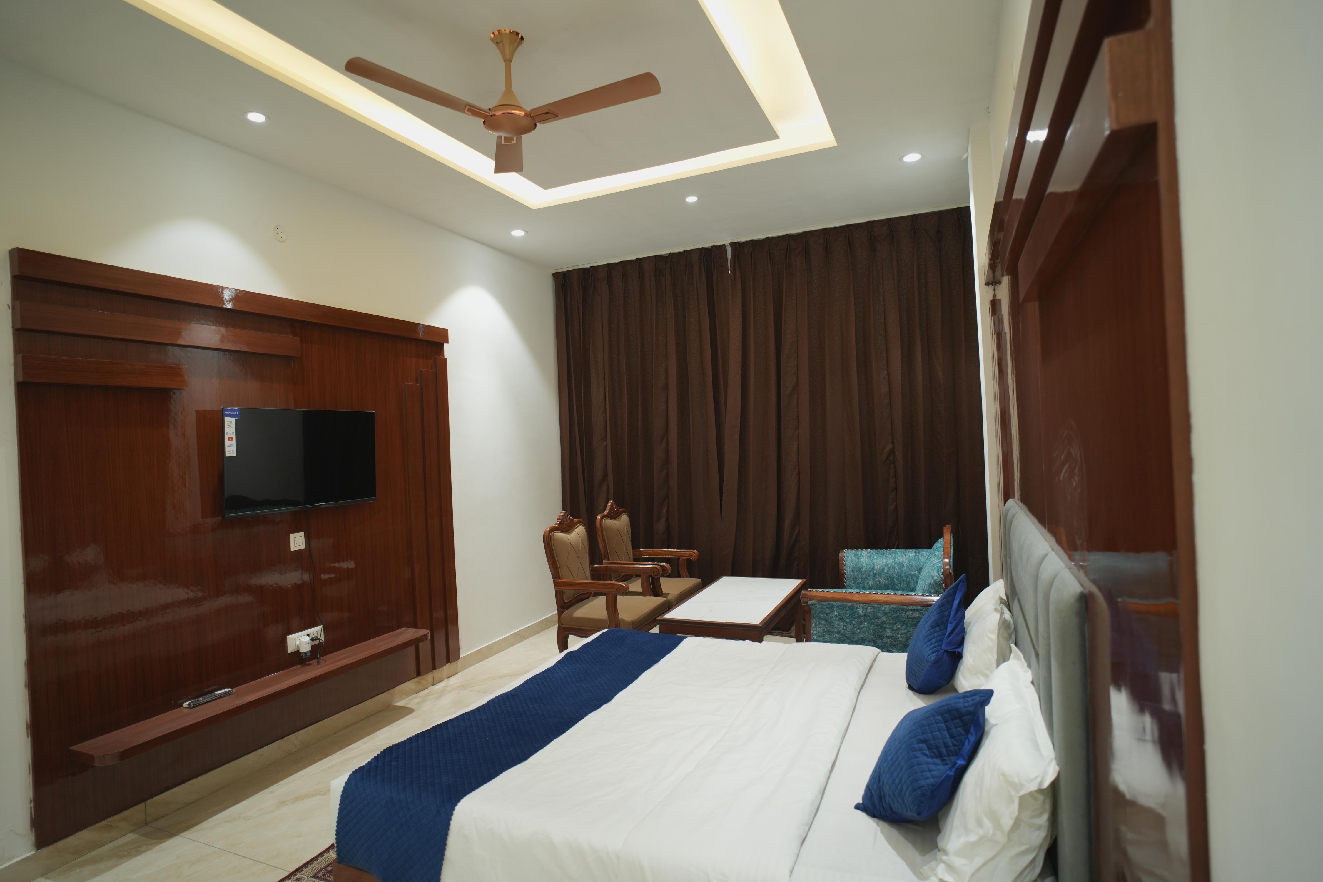 Siya Resort - Tap to explore photos