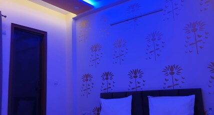 FNG GUEST HOUSE Room Type - Room No. 102