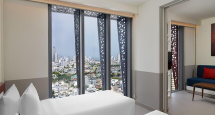 Wink Danang Riverside, Unscripted by Hyatt - 24 Hours stay Room Type - 2 TWIN BEDS SUITE CITY VIEW