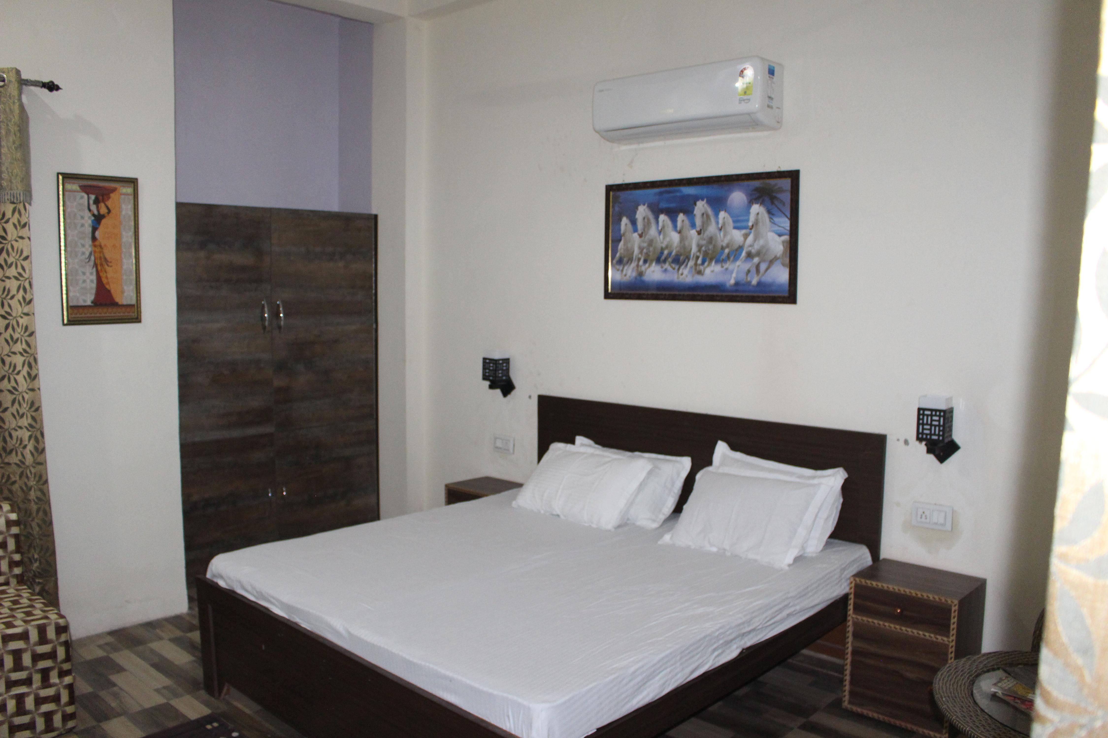 AK Family Homestay - Tap to explore photos