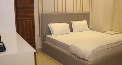 Hotel City INN Room Type - single deluxe room