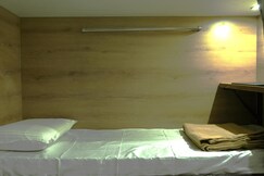 Raj Inn Comfort AC Dormitory