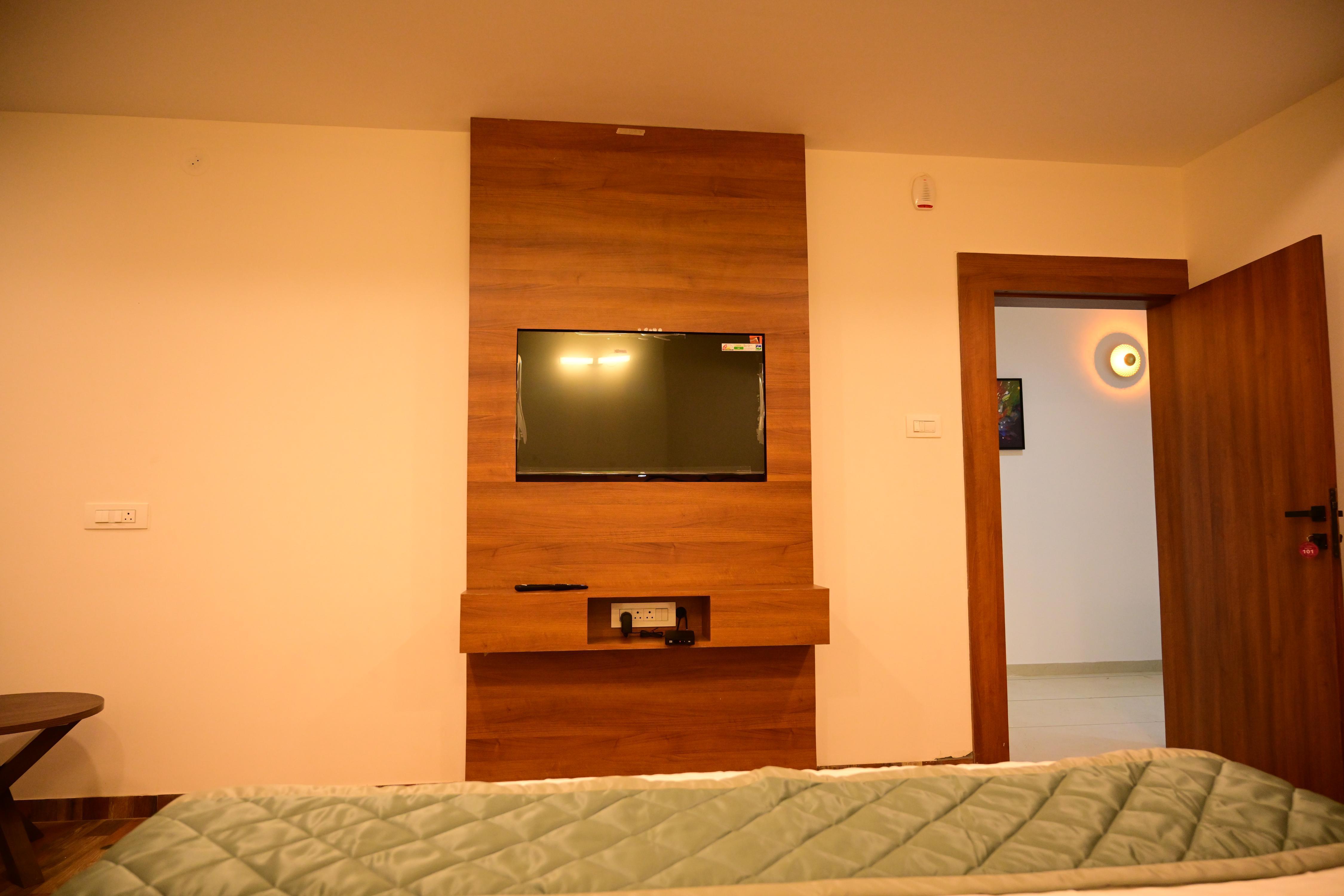 Manthra Hotel - Tap to explore photos