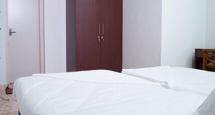 Muraleeravam AC Rooms in a Villa Room Type - Bedroom 4