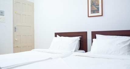 Muraleeravam AC Rooms in a Villa Room Type - Bedroom 3