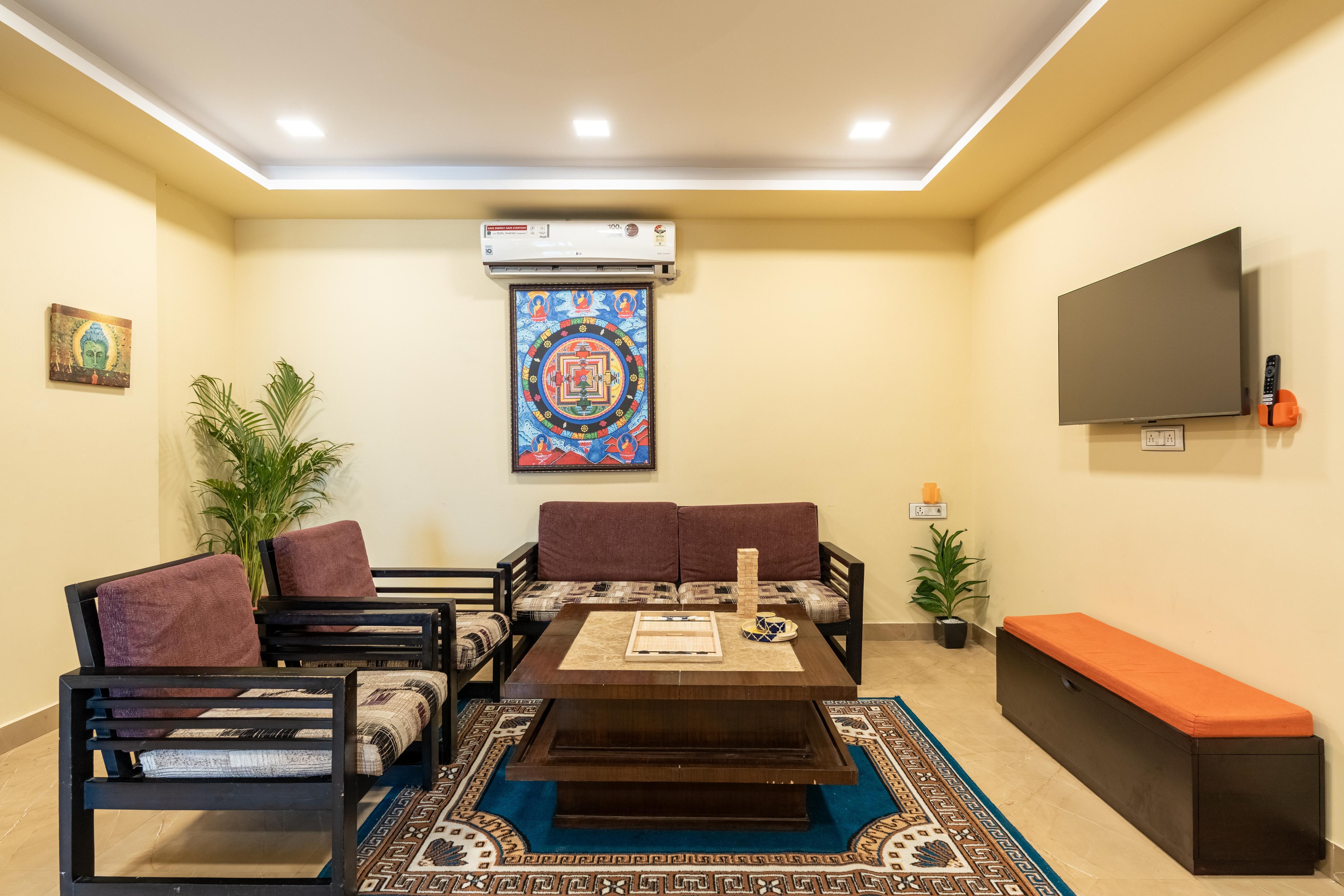 Homlee-Legacy 3BHK Flat in Central DEL-Lift - Tap to explore photos