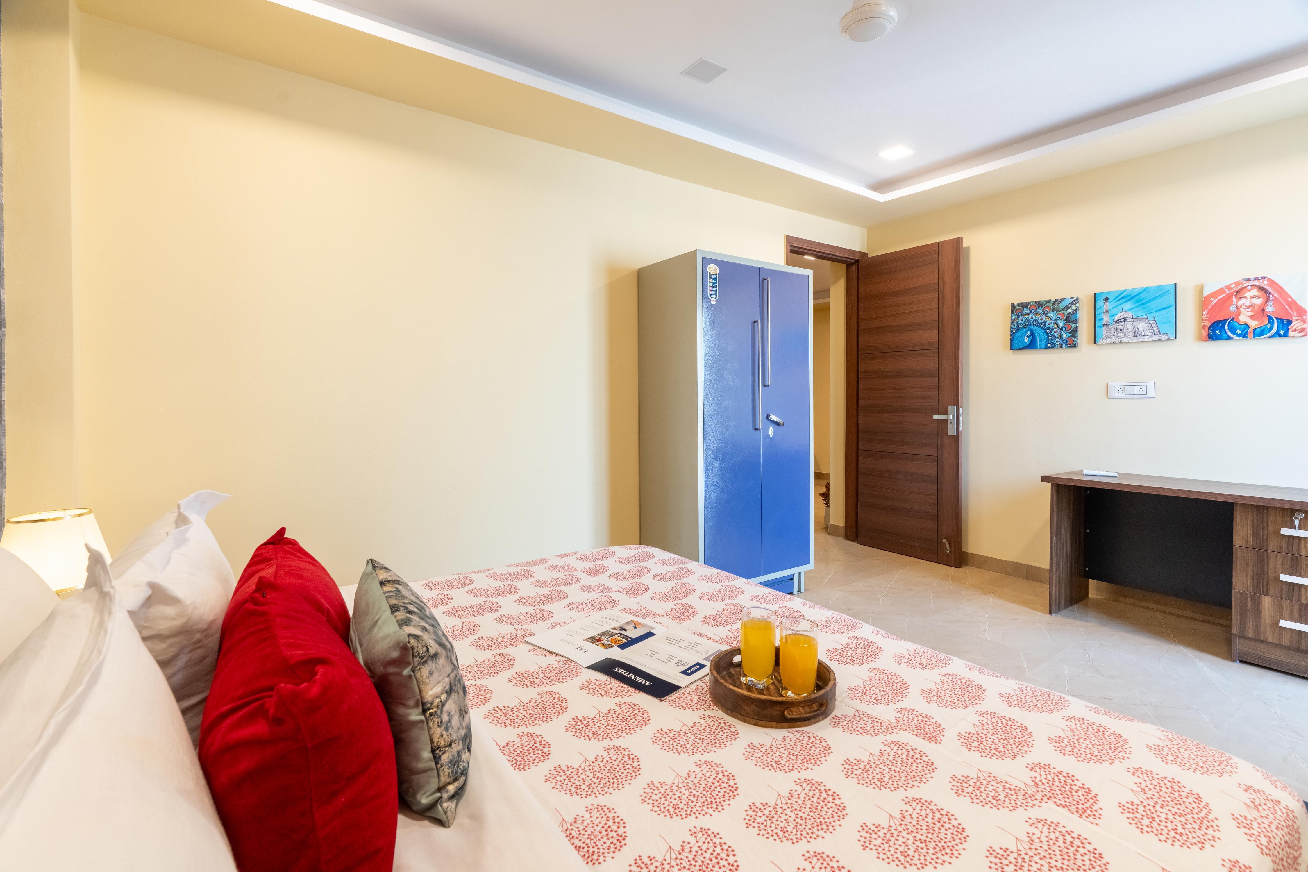 Homlee-Legacy 3BHK Flat in Central DEL-Lift