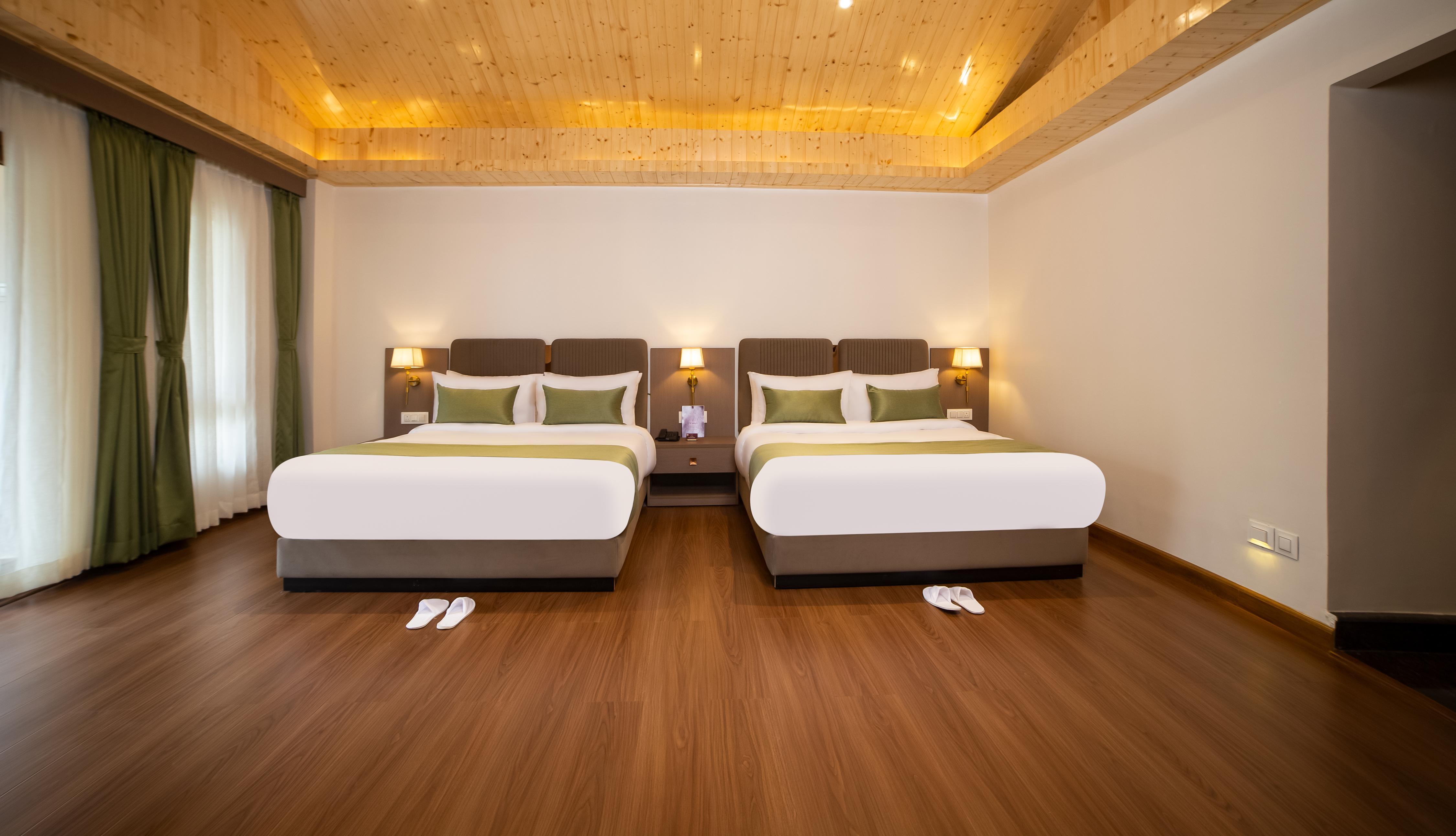 Yashshree Pelling Chekhim Retreat Room Type - Premium Family Room with balcony