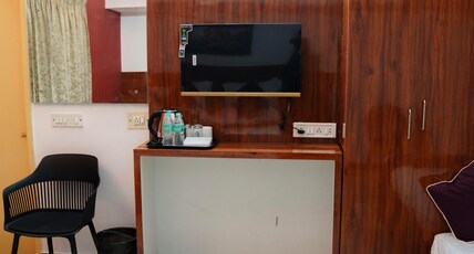 Richinn T Nagar Room Type - Deluxe room