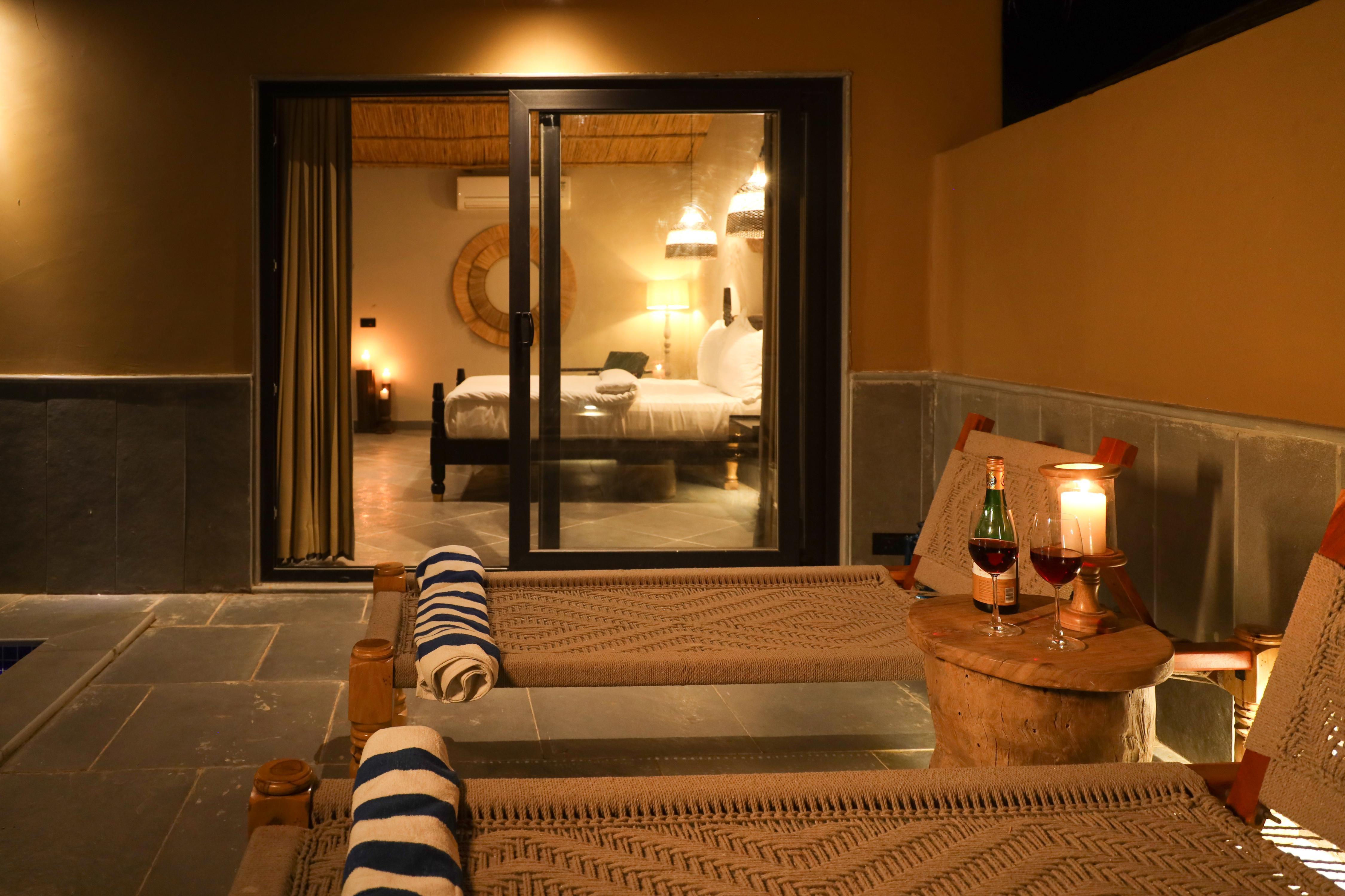 The Foothills Escape Room Type - Private Jacuzzi Thatch Cottage