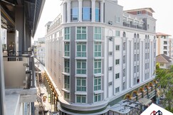 Airbus Hotel @ Phawana Station