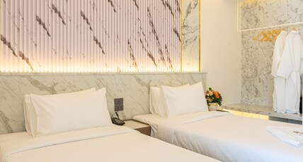 Airbus Hotel At Phawana Station Room Type - Superior Twin With Bathtub + Premier King Suite