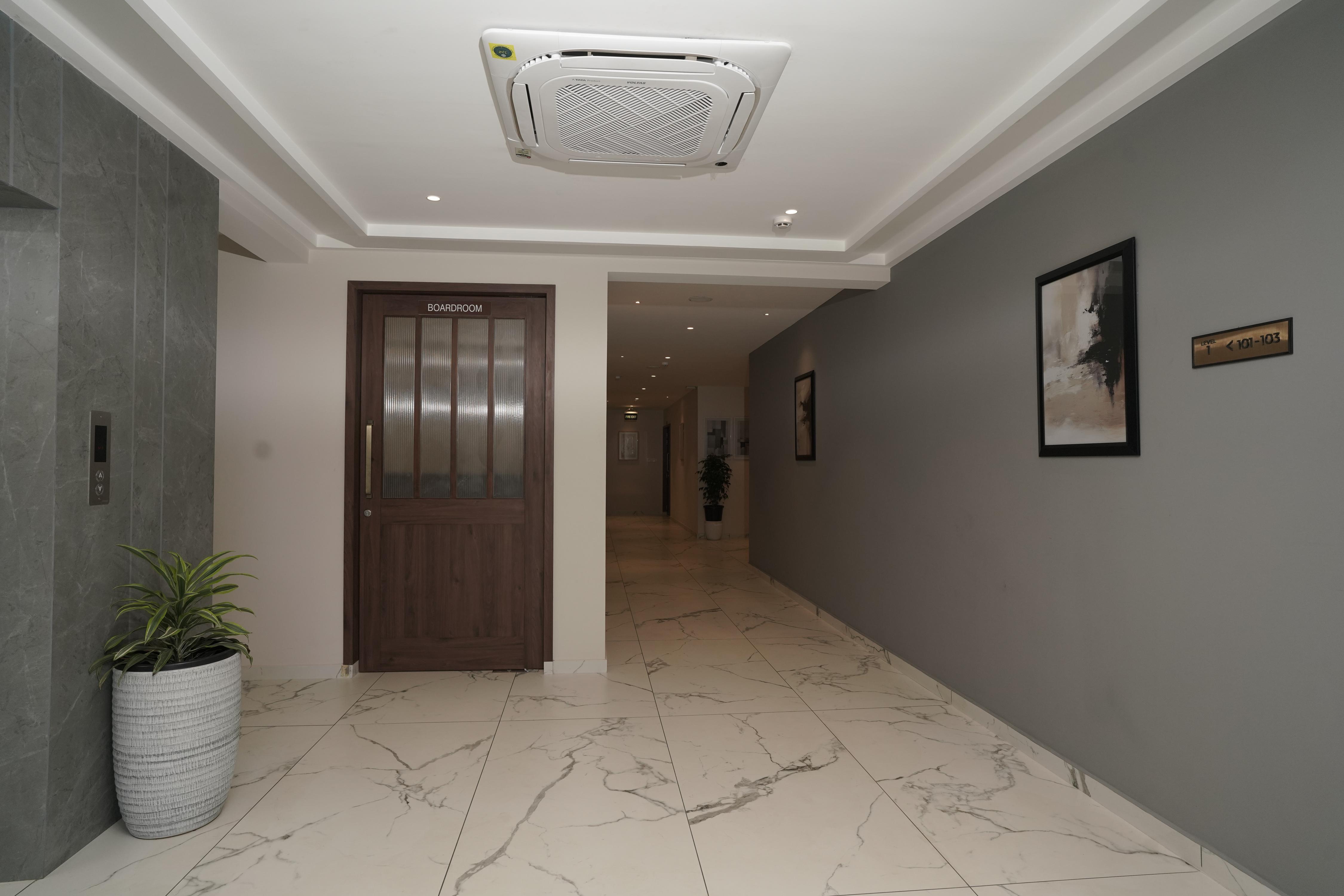 Hotel Emerald Room Type - Deluxe Room