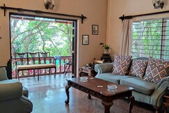 Bella Holiday Home