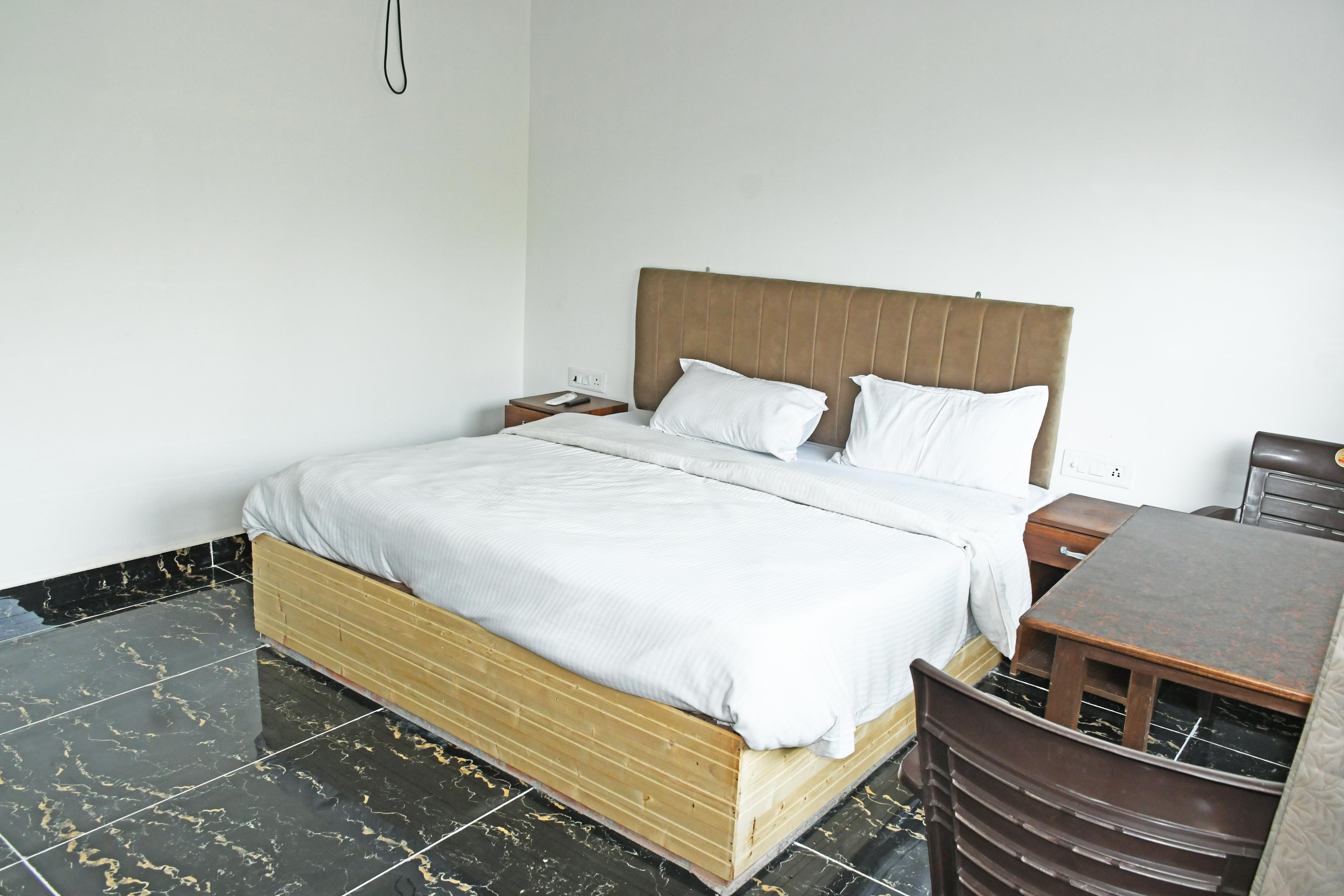 Nature Nest Luxury Corbett Room Type - Delux Garden Facing Room 3
