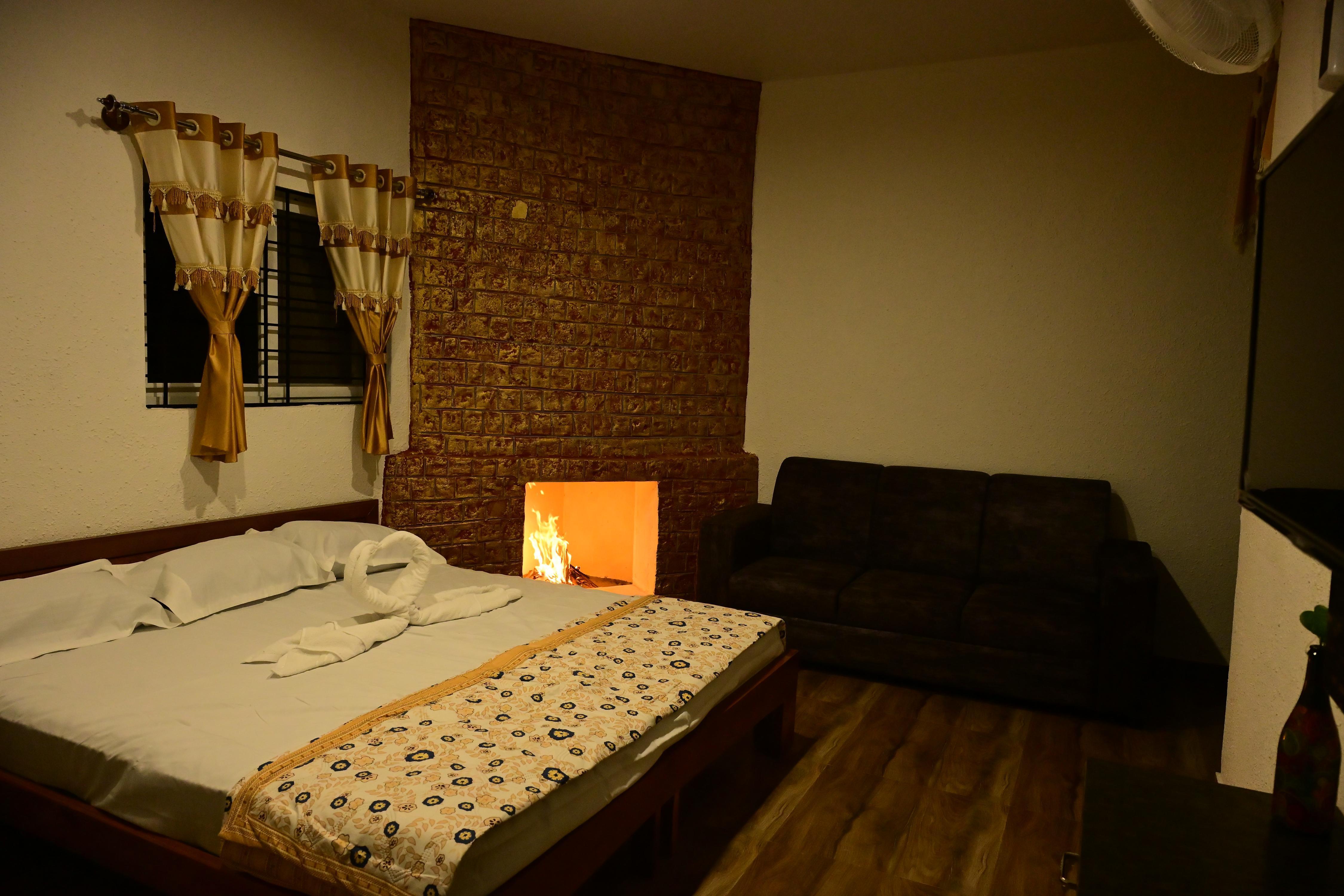 GandhadaGudi Farm Stay Room Type - Luxury Couple Room