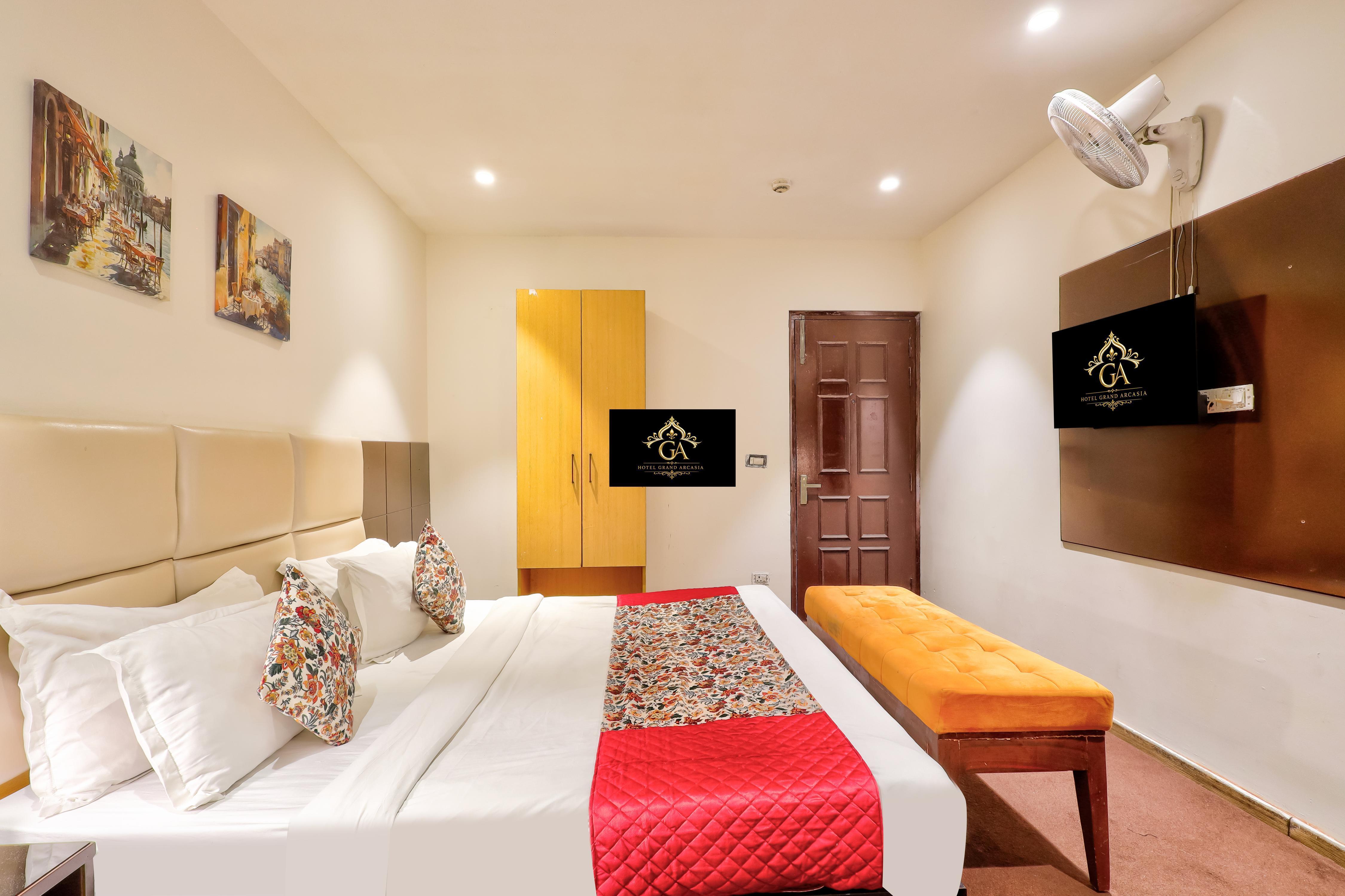 Hotel Grand Arcasia Karkardooma - Anand Vihar - Tap to explore photos