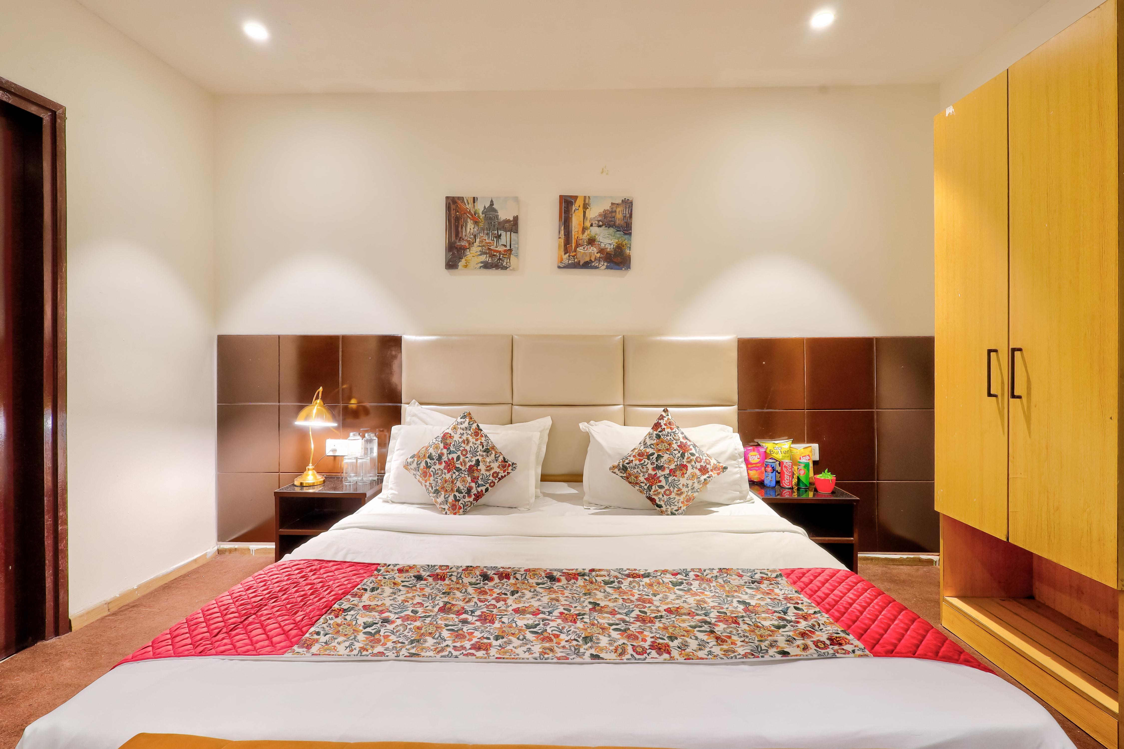 Hotel Grand Arcasia Karkardooma - Anand Vihar - Tap to explore photos