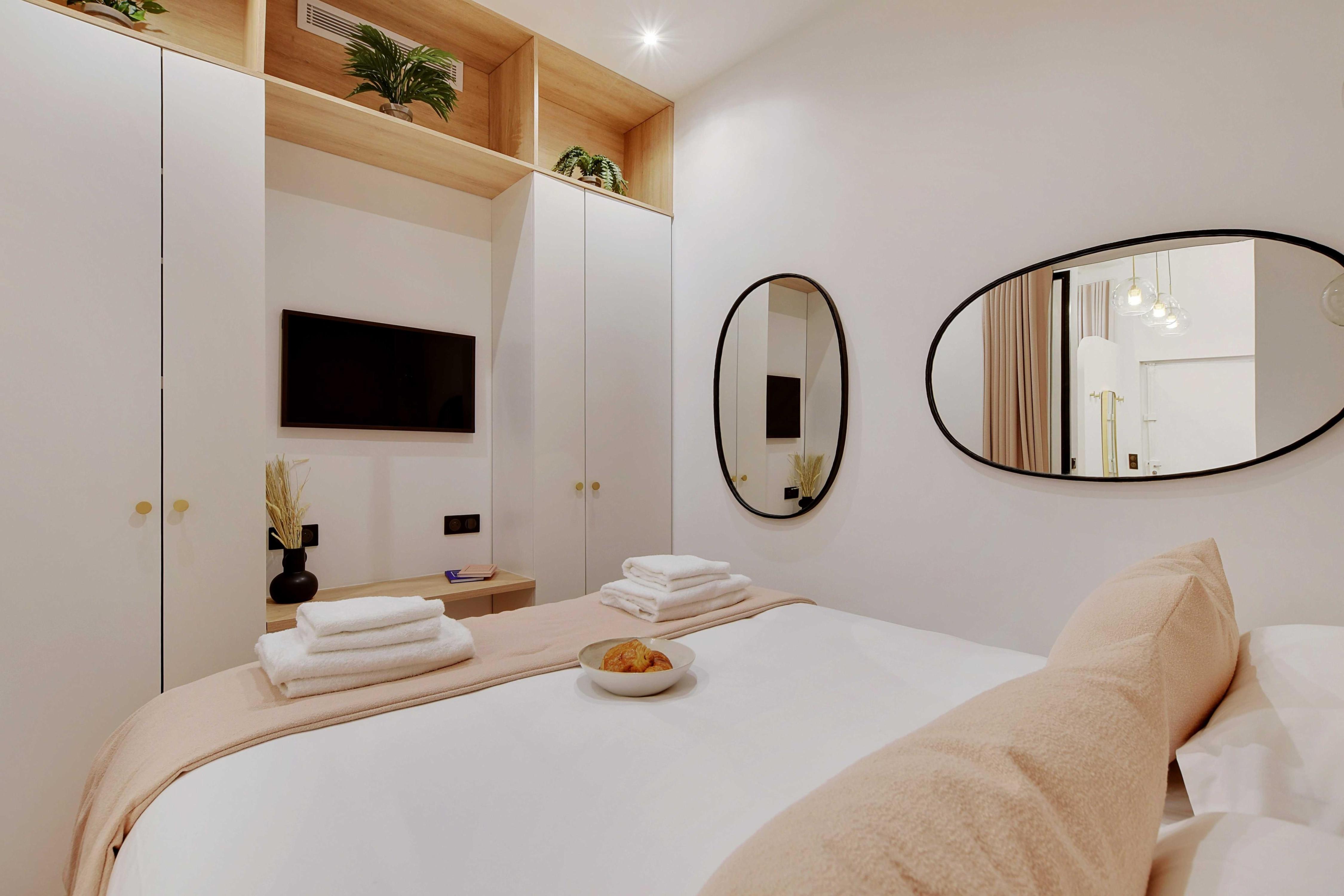 Charming apartment - 1BR/4P - AC - Marais - Tap to explore photos