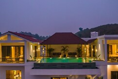 Casa MeruTara |4 BHK Villa with Infinity Pool with LakeView
