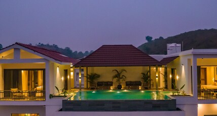 Casa MeruTara |4 BHK Villa with Infinity Pool with LakeView Room Type - Casa MeruTara |4 BHK Villa with Infinity Pool with LakeView