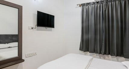 Diamond Suites Service Apartment Room Type - Modern Deluxe Double Room