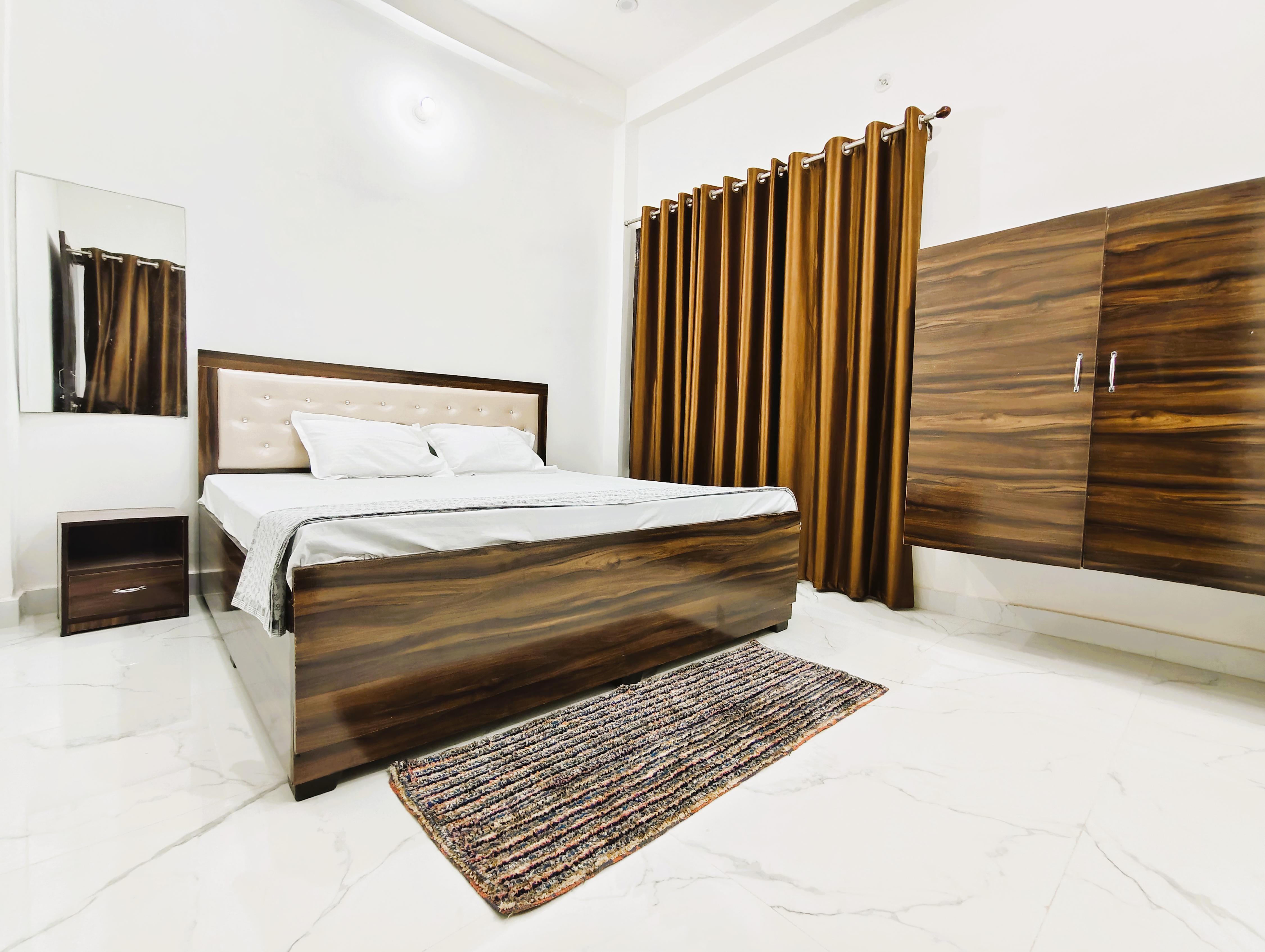 2 Comfy Bedrooms Near Temple/Airport Set 1