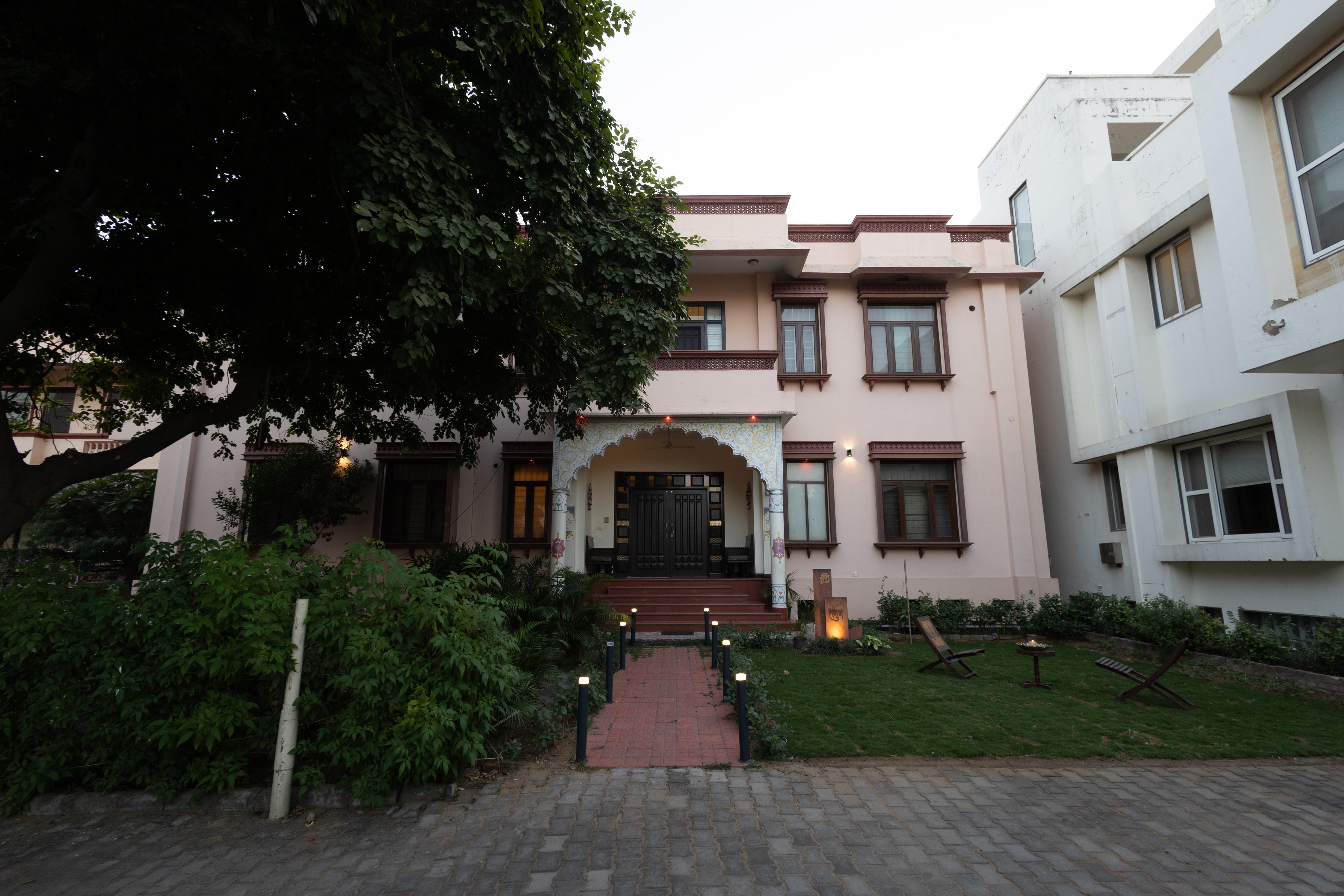 Palm Hillview Palm Leisure