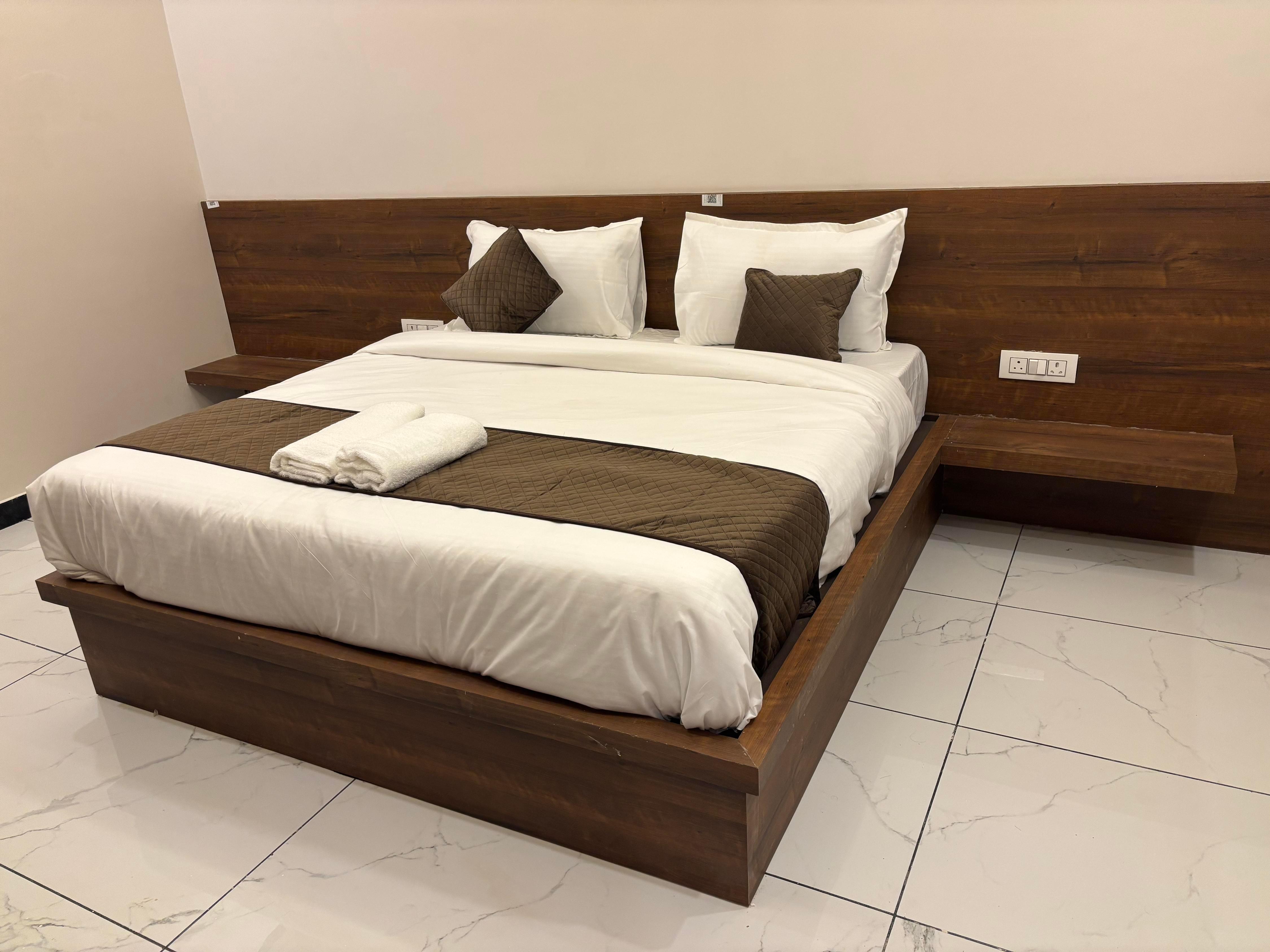 Braham Niwas Resort Room Type - Deluxe Room