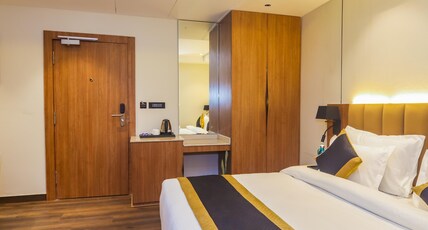 One Earth Shraddhaa, Katra - 5 min from Railway Station Room Type - Executive Queen Room One Earth Shraddhaa, Katra - 5 min from Railway Station Room Type - Executive Queen Room