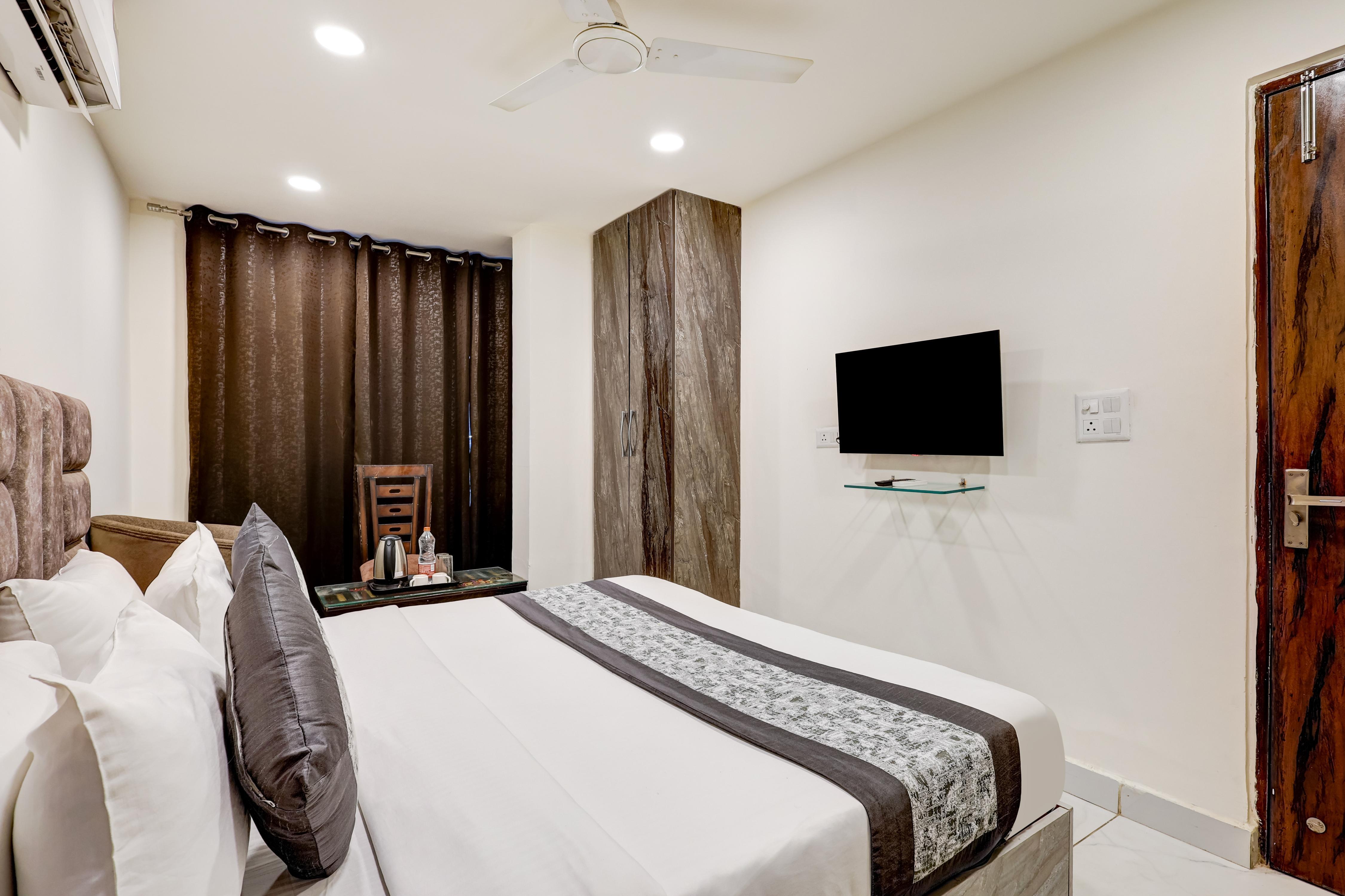 Mauryan Signature hotel with Airport View - Tap to explore photos