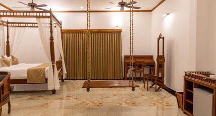 La Moon Puducherry Room Type - Queen Suite (Chettiar Legacy Room)