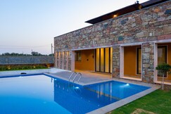 ELIVAAS The Kanota Retreat| 4 BHK Villa Near Kanota Dam With Pvt Pool & Hill Views