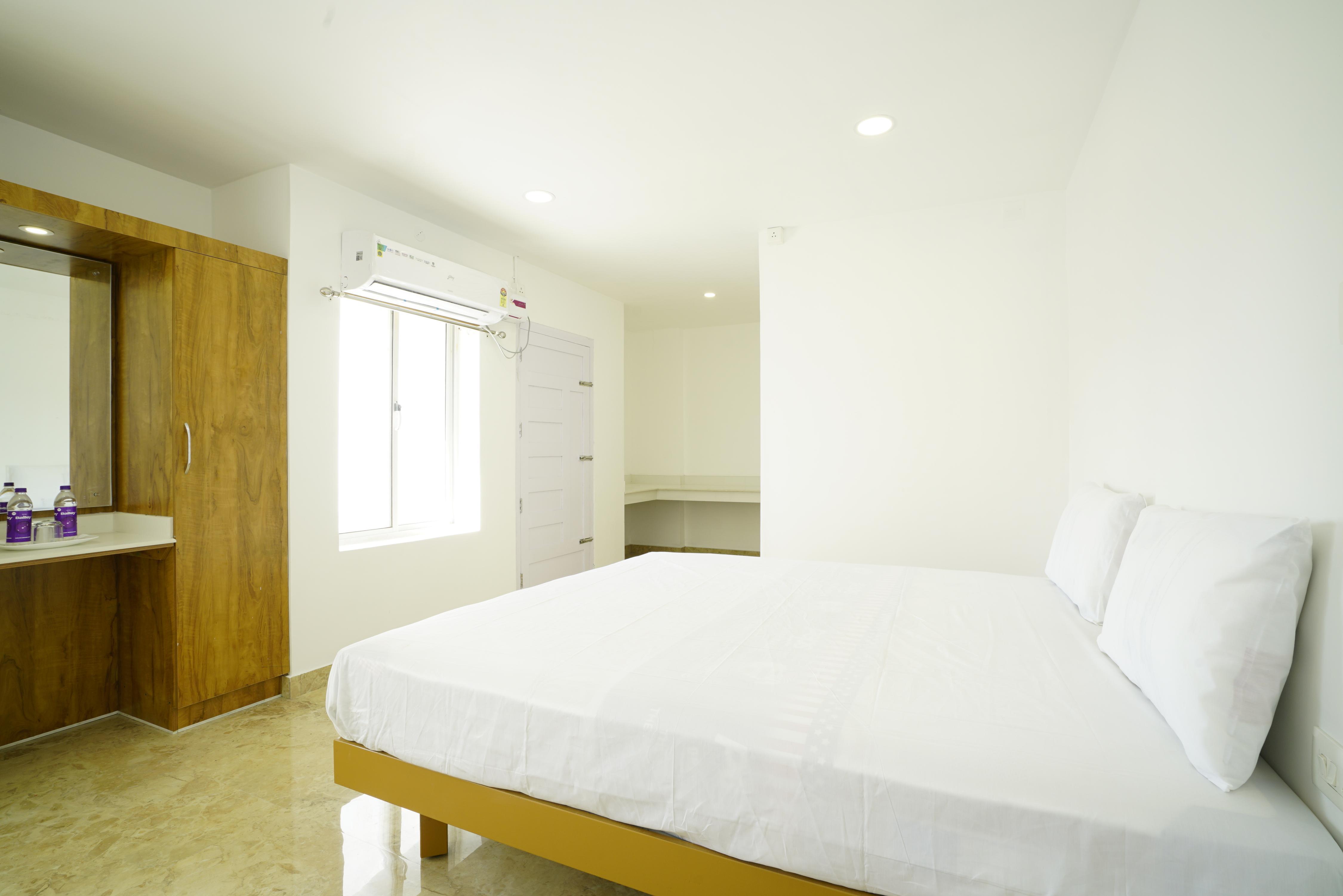 Quilon Residency Kundara Room Type - AC DOUBLE ROOM
