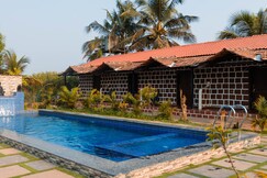 Peacock 4BR Cottages with Private Pool Saligao