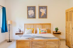 Mona Collective at serenova.