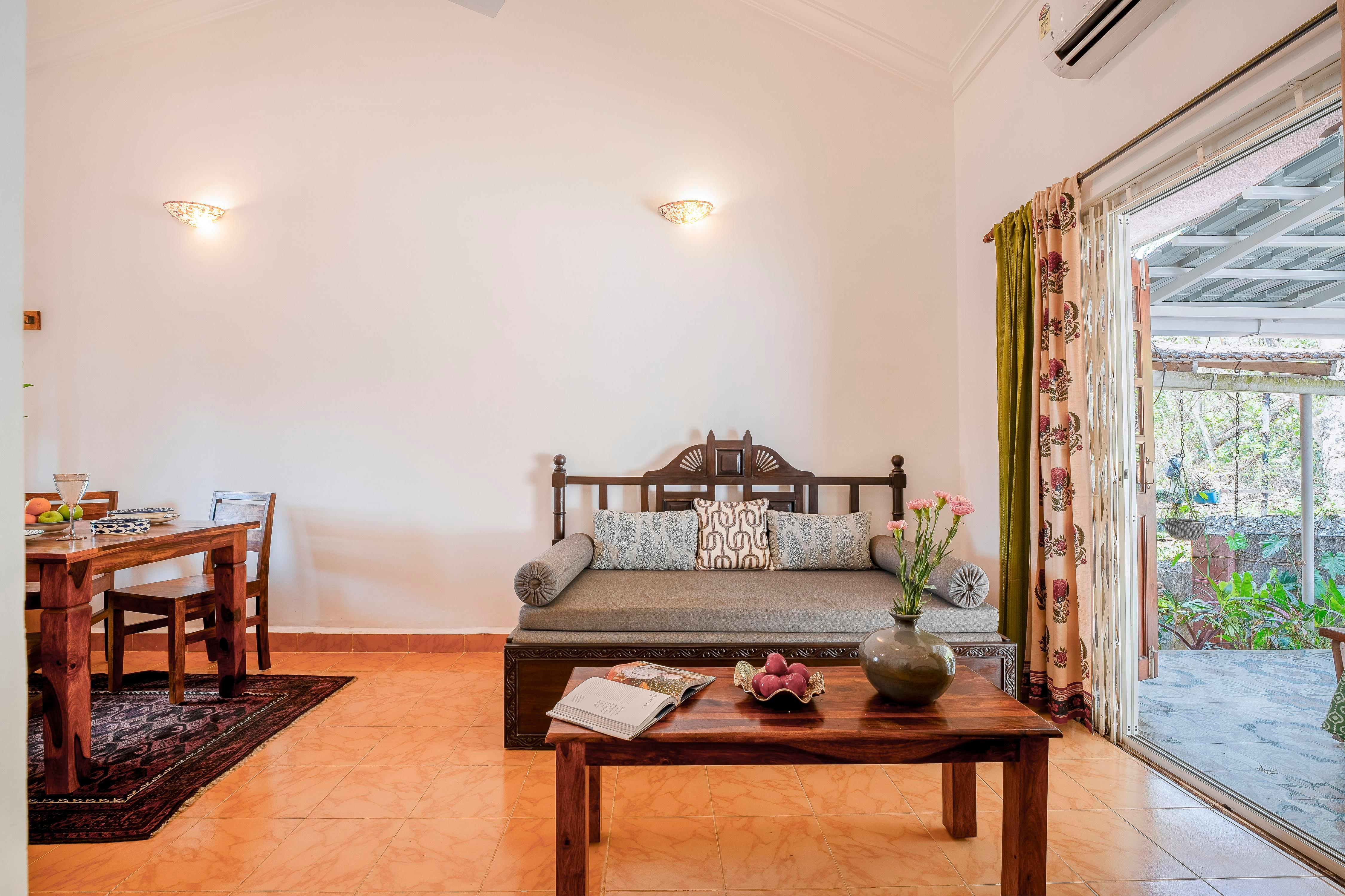 Casa Alba - 1 BHK Cottage, Anjuna by Mangrove Stays - Tap to explore photos