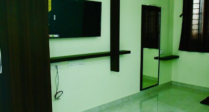Sellappa Residency Room Type - Deluxe Room