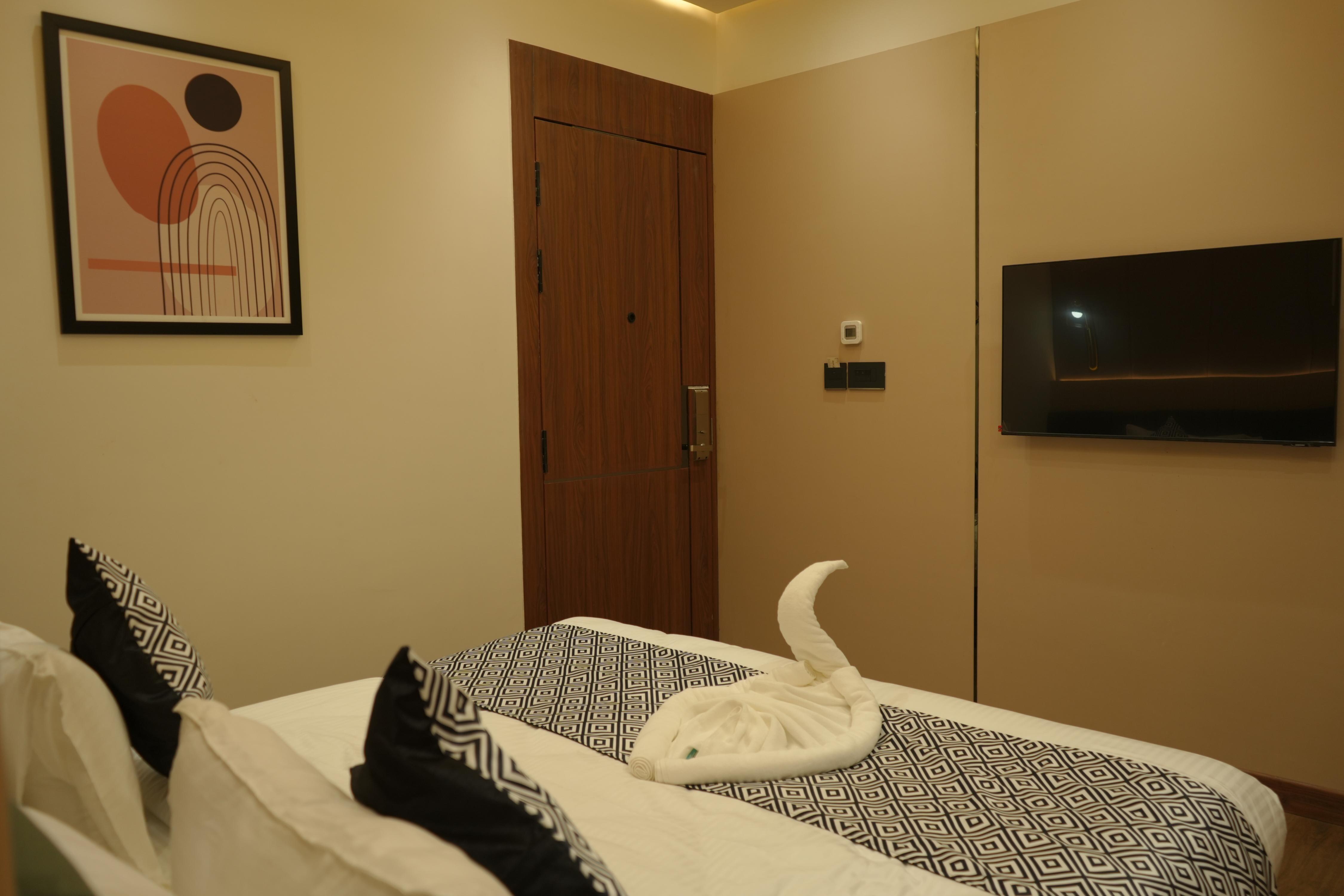 RAAM LEELA HOTEL - Tap to explore photos