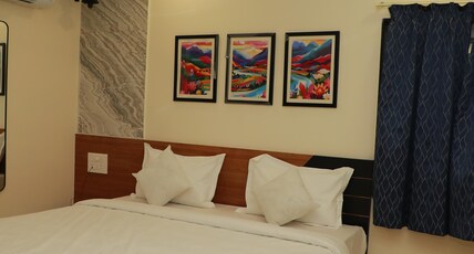 SREERAM GRAND Room Type - DELUXE ROOM