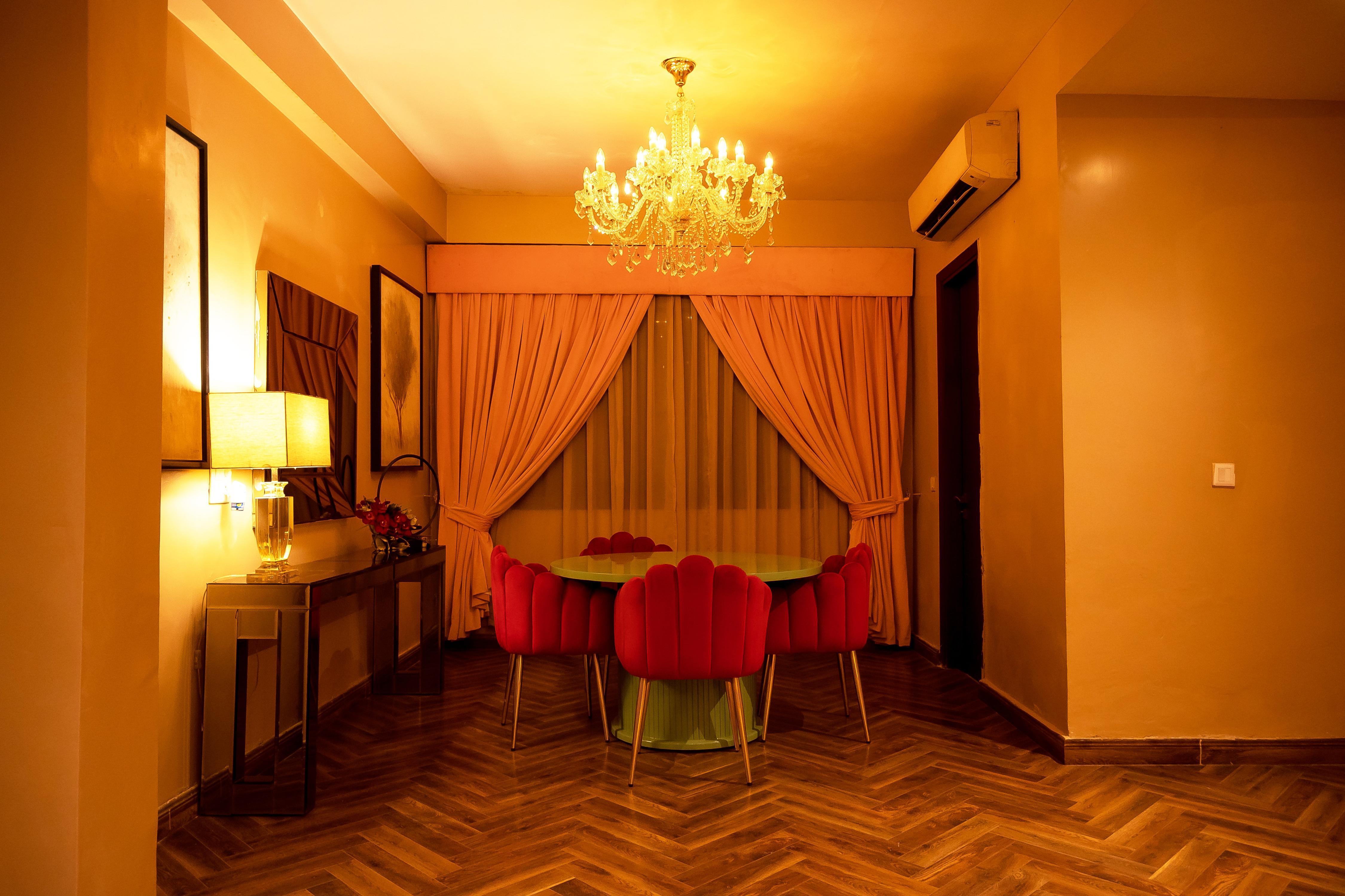 Grand Luxury Apartment in Vasant Kunj - Tap to explore photos